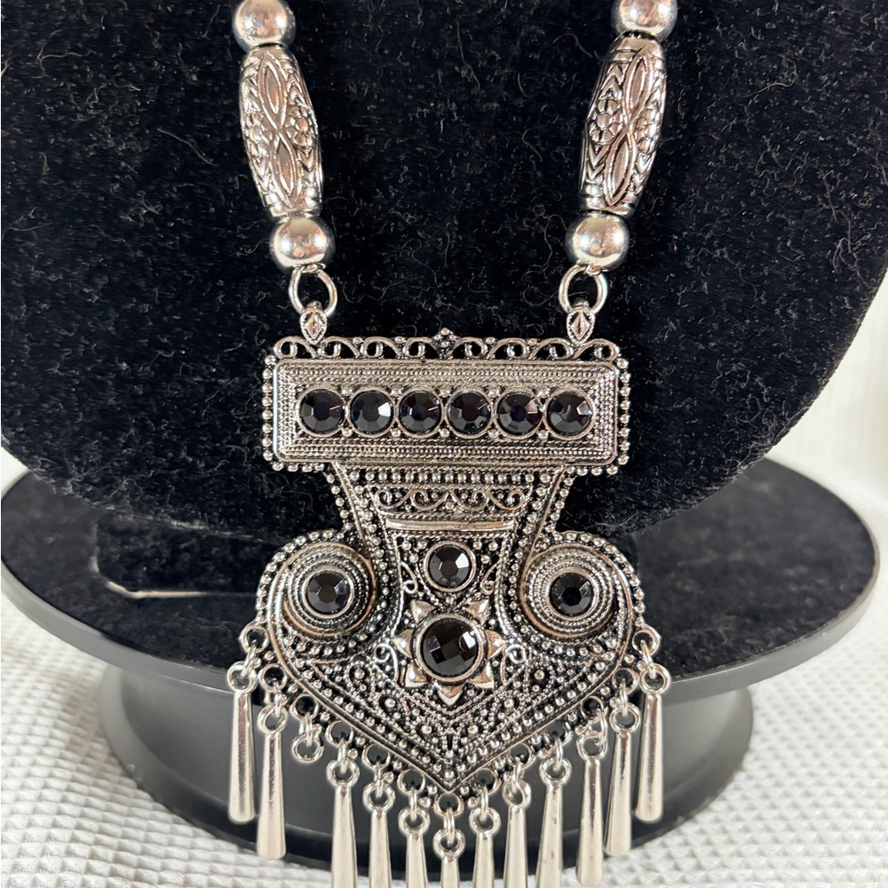 Elegant Silver-Tone Boho, tribal Necklace with Intricate Detailing - Picture 2 of 5
